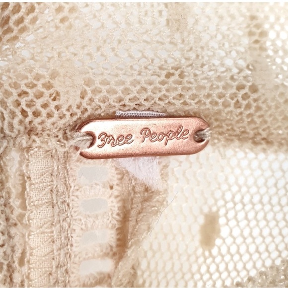 Free People Maisie Delicate Lace Top in Size S Bohemian Round neck GORGEOUS - Picture 9 of 11